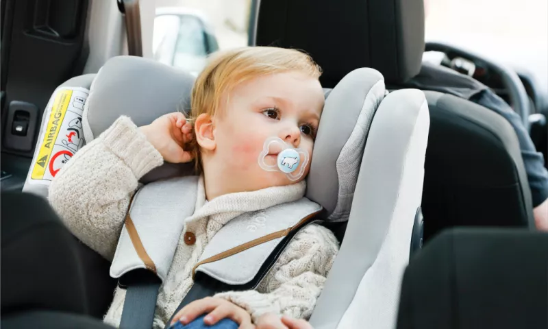 Young children can sleep soundly in electric vehicles