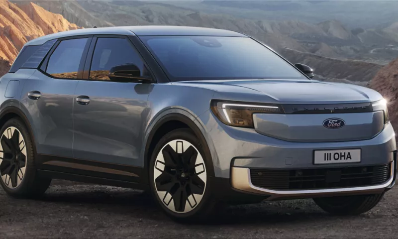 Ford and Lexie Alford embark on a historic adventure with the electric Explorer