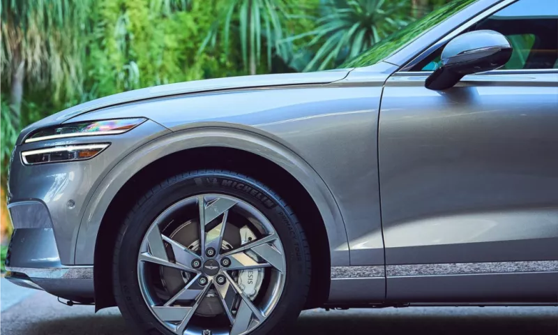 Genesis Electrified GV70