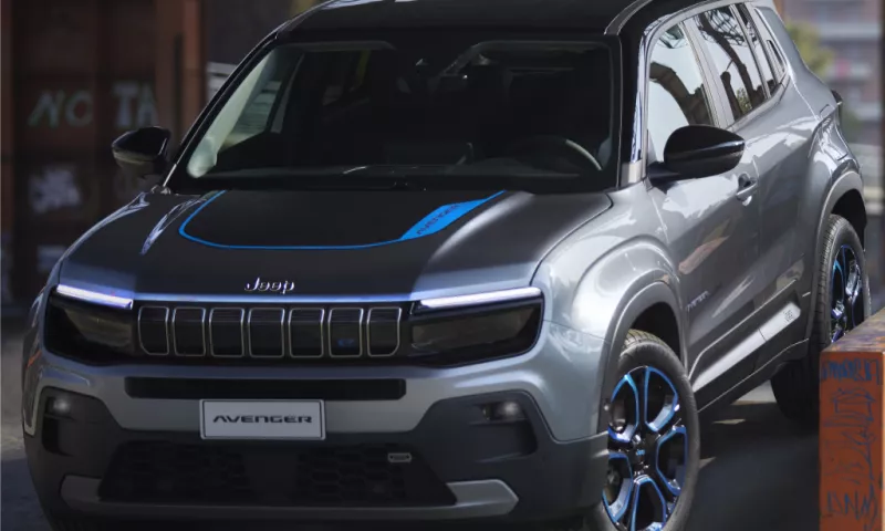 The features of the Jeep Avenger electric SUV are under the spotlight