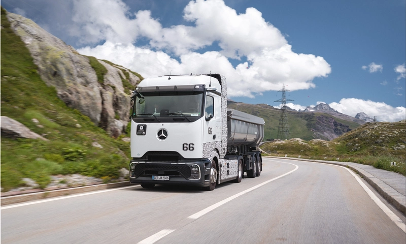 Hydrogen long-haul: Mercedes GenH2 hits 10,000 km in Alpine heat