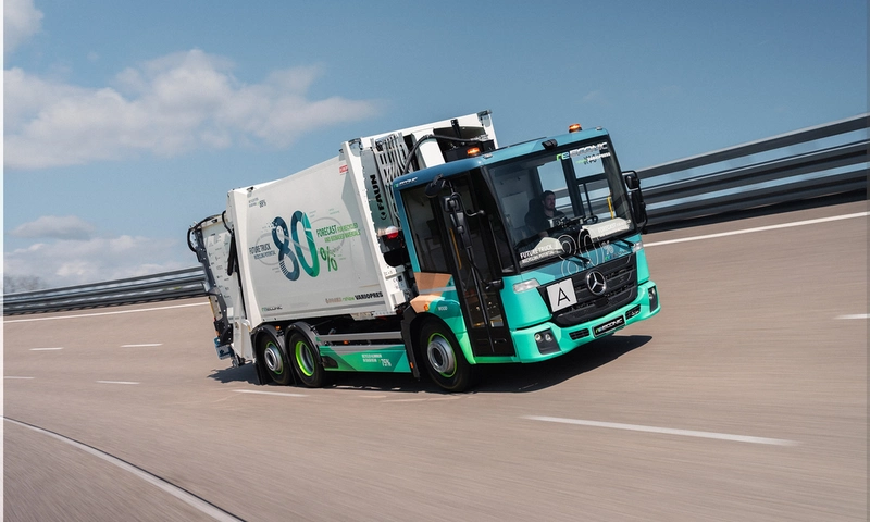 Mercedes-Benz reECONIC: Electric Garbage Truck