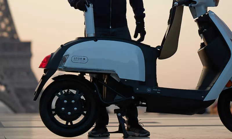 AM1 electric scooter