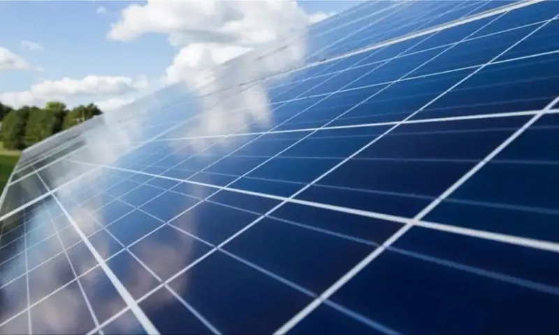 Photovoltaics and photovoltaic storage