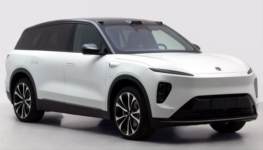 2023 NIO ES8 electric SUV
