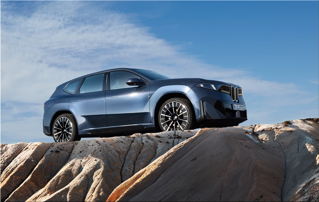 BMW iX3 debuts in North America: Neue Klasse EV with 400 kW charging