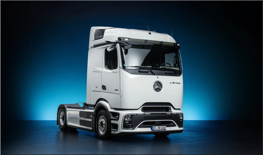 Mercedes-Benz Trucks unveils the eActros 600, a battery-electric long-haul truck with 330-mile range