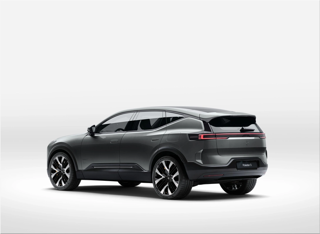 New Polestar 3 800V adds 350 kW charging, 22-min 10-80%, 500 kW Performance