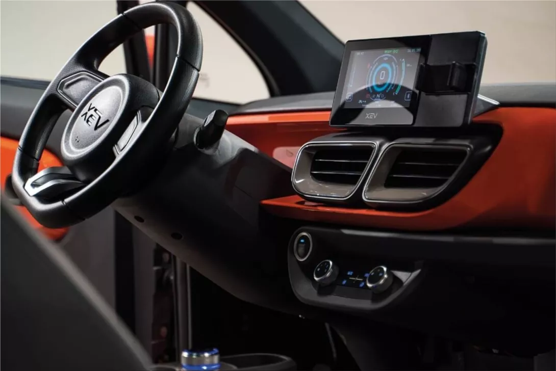 XEV YOYO electric city car